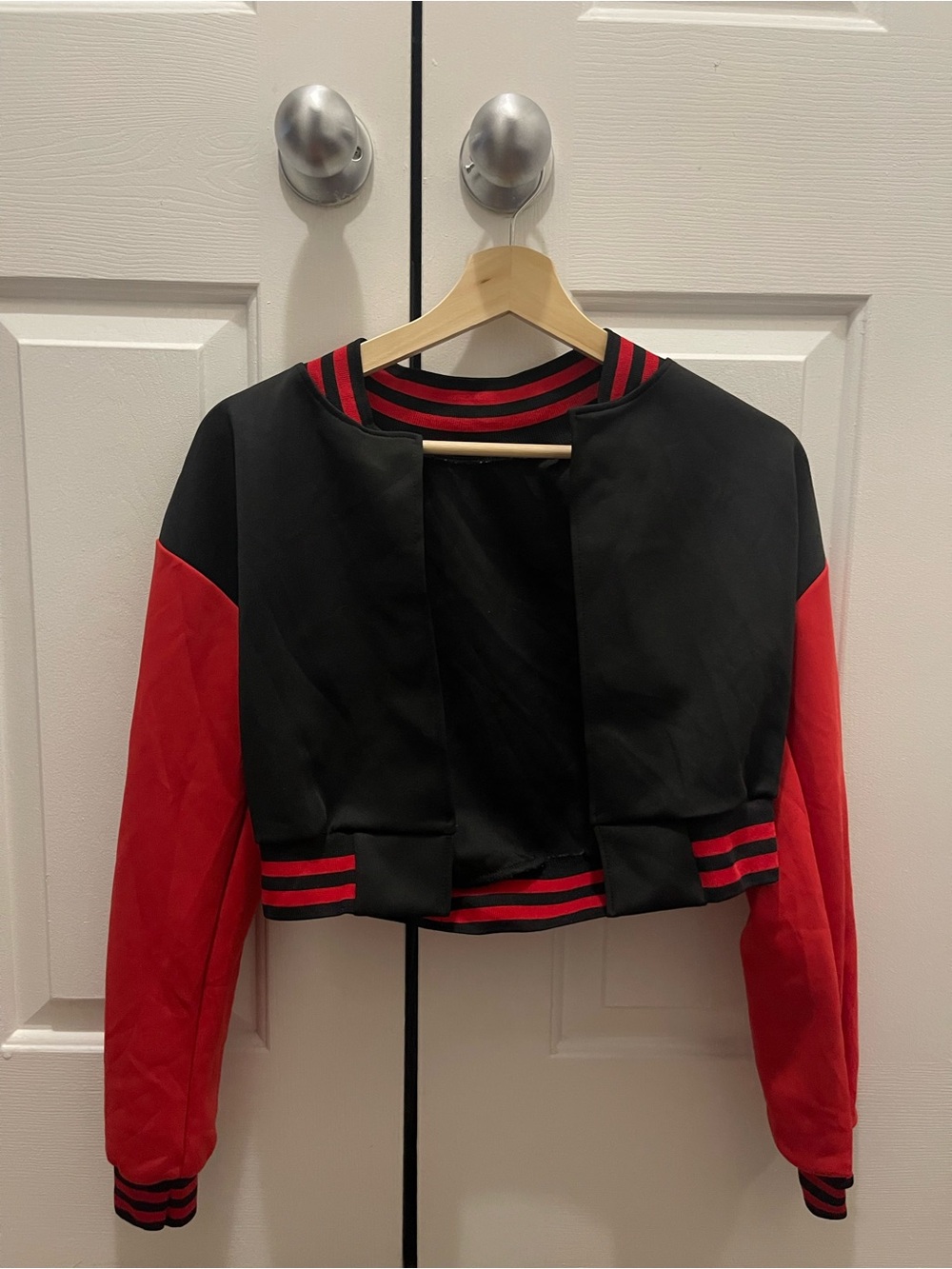 (NEW) Cropped Black and Red Bomber Jacket - Women's